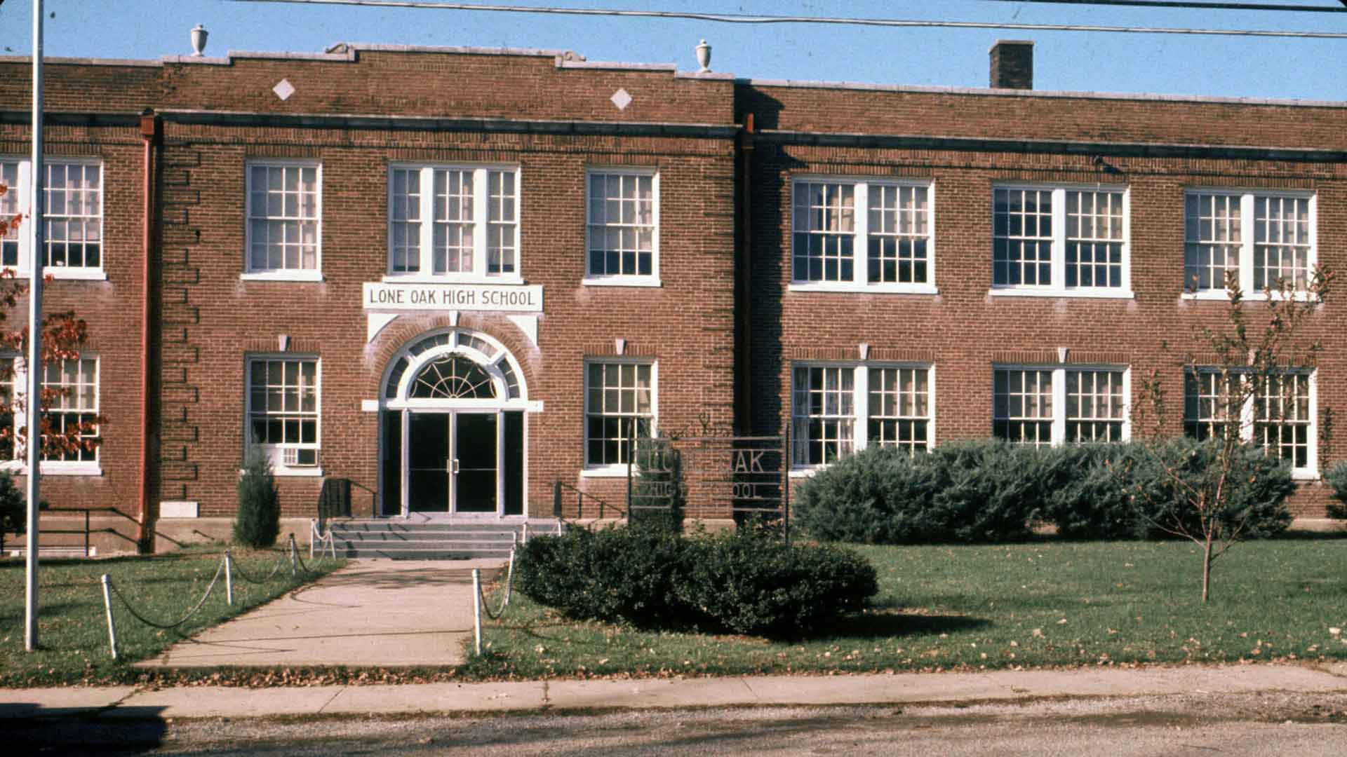 Lone Oak High School Archives - A History of Memories